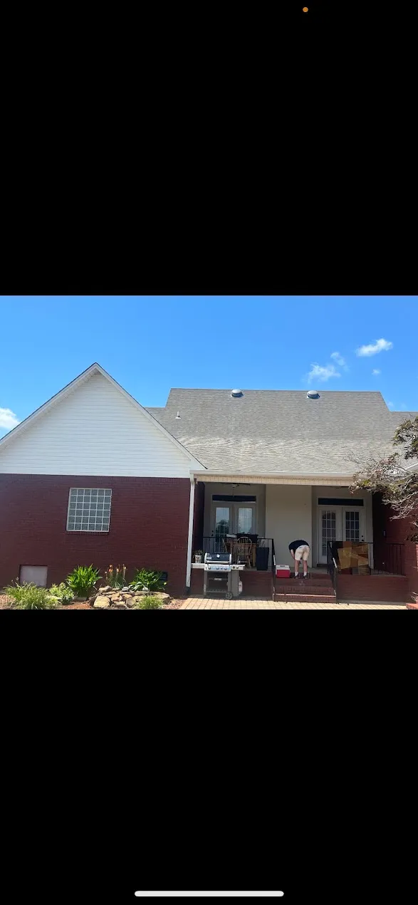Roof washing by HoneyBee in Florence, AL